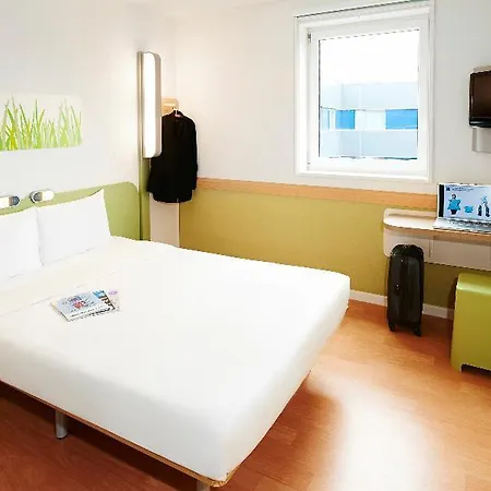 Ibis Budget Dresden Kesselsdorf 호텔 2*